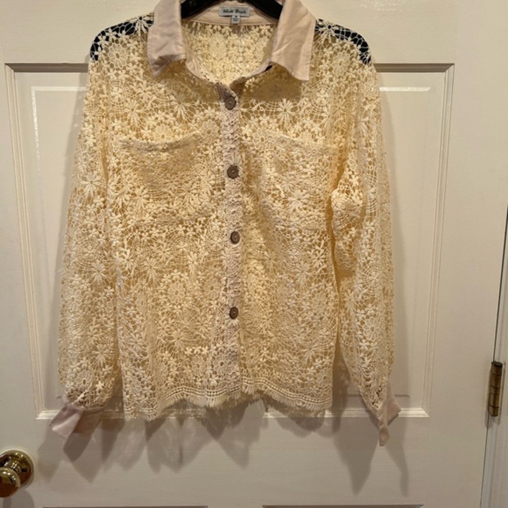WHITE BIRCH WOMENS FLORAL BUTTON DOWN LONG SLEEVE TOP SIZE SMALL NATURAL NEW
